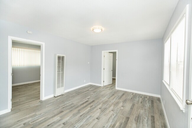 Foto del edificio - 1310 W 134th St