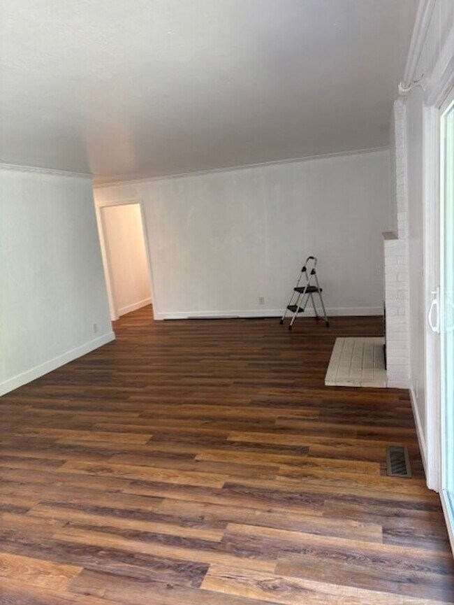 Foto del edificio - 9 Begonia Ln