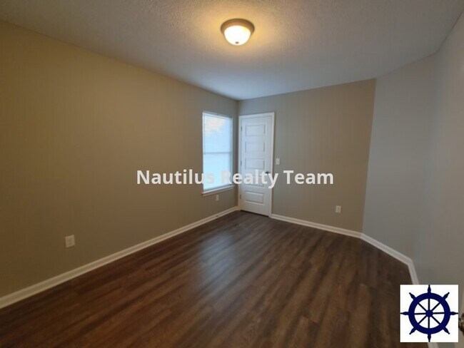 Building Photo - 500 S