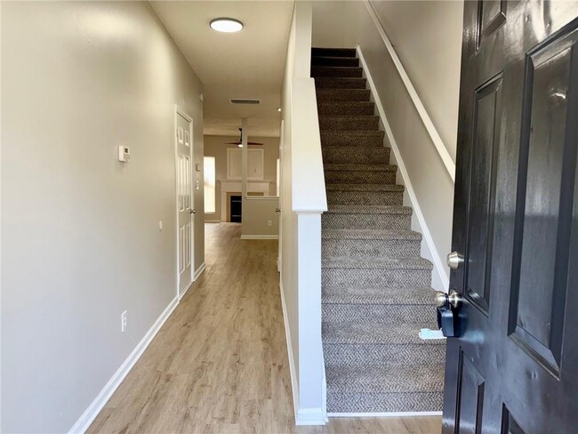 Building Photo - 5481 Sierra Tr