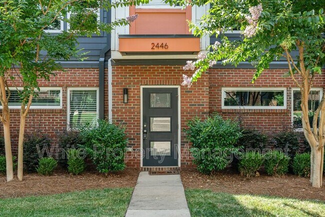 Foto del edificio - 2446 Brelade Place