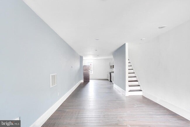 Building Photo - 2212 W Fayette St
