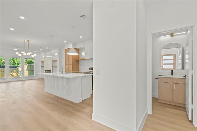 Foto del edificio - 1322 Fletcher St