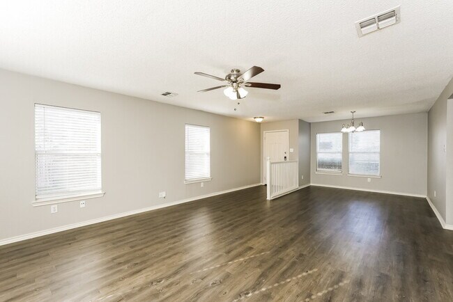 Foto del edificio - 320 Capricorn St