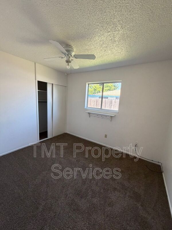 Foto del edificio - 6472 Linn Way