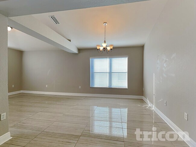 Building Photo - 9627 Jaybird Ln