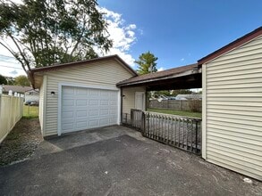 Building Photo - 375 Ely St