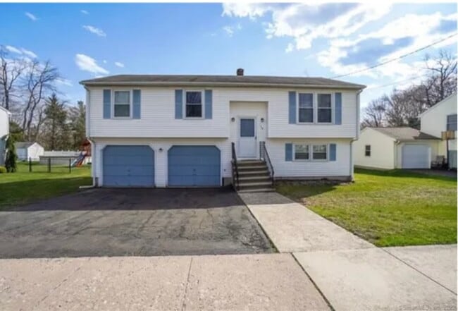 Building Photo - 149 Tanglewood Dr