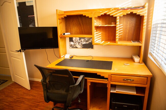 Foto del edificio - 6452 Bosque Meadows Pl NW