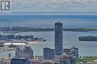 Building Photo - 7 Grenville St