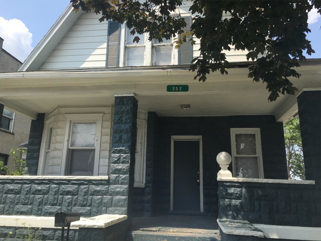Primary Photo - 332 Willard St