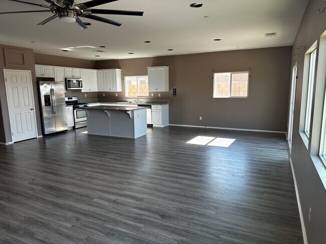 Living & Dinning Area-1 - 83587 Moroccan Dr