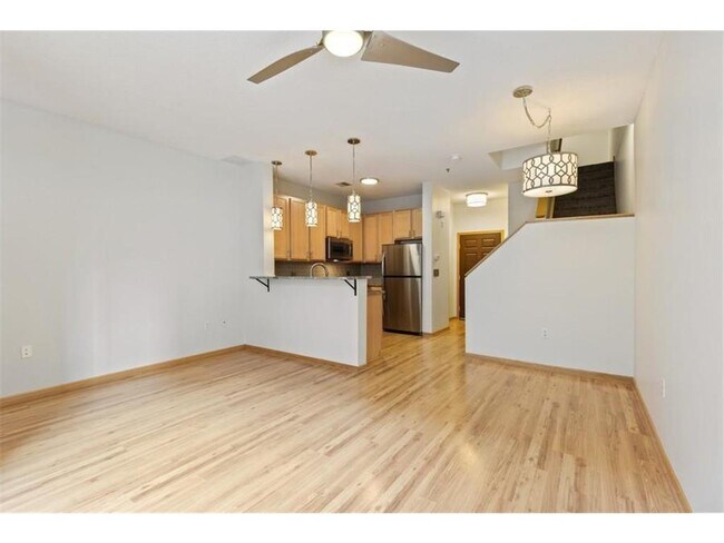 Foto del edificio - 600 N 2nd St