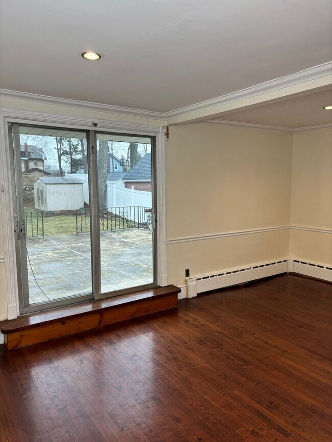 Building Photo - Single Family home for rent in Teaneck, NJ