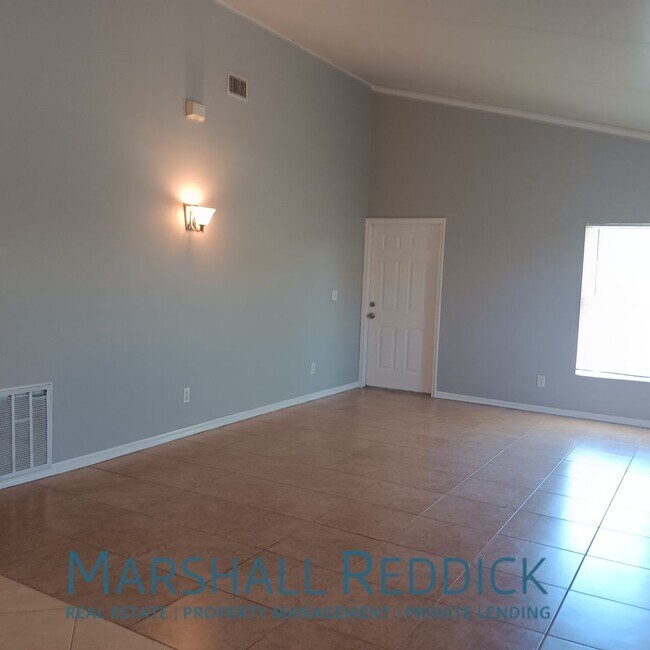 Foto del edificio - 3 bed 2 bath 1 car garage - single family ...
