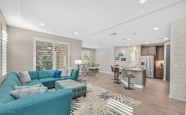 Building Photo - 6013 Andezano Dr