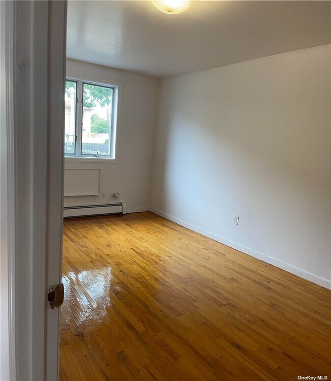 Building Photo - 137-10 Centreville St