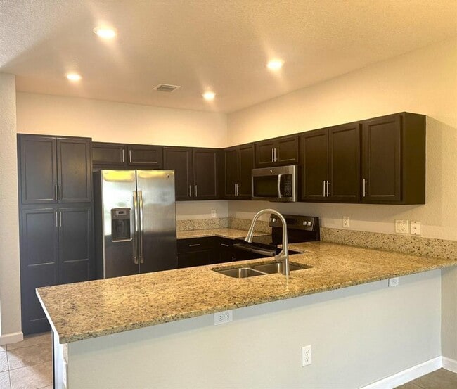 Building Photo - 5887 NW 56th Pl