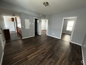 Building Photo - 658 Rimmon St