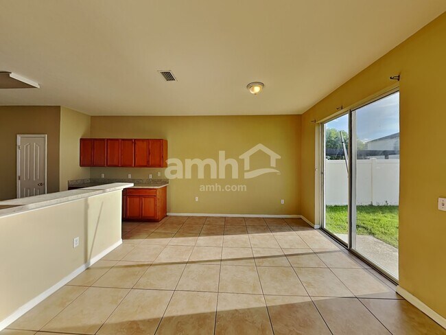 Foto del edificio - 12110 Fern Haven Ave