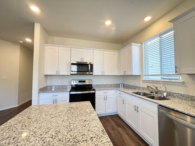 Foto del edificio - Stunning Brand-New Home in Navarro ISD!