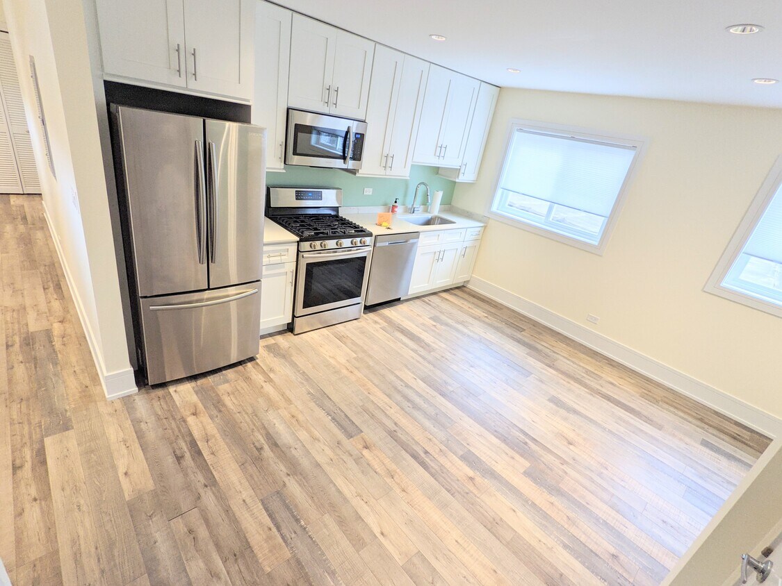 Photo - 1918 N Ridgeway Ave (Chicago, IL)