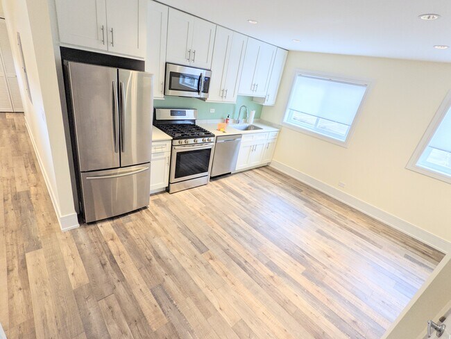 Photo - 1918 N Ridgeway Ave Townhome