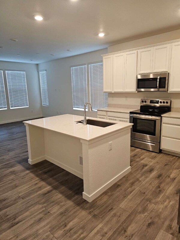 Building Photo - 4378 Timnath Pkwy