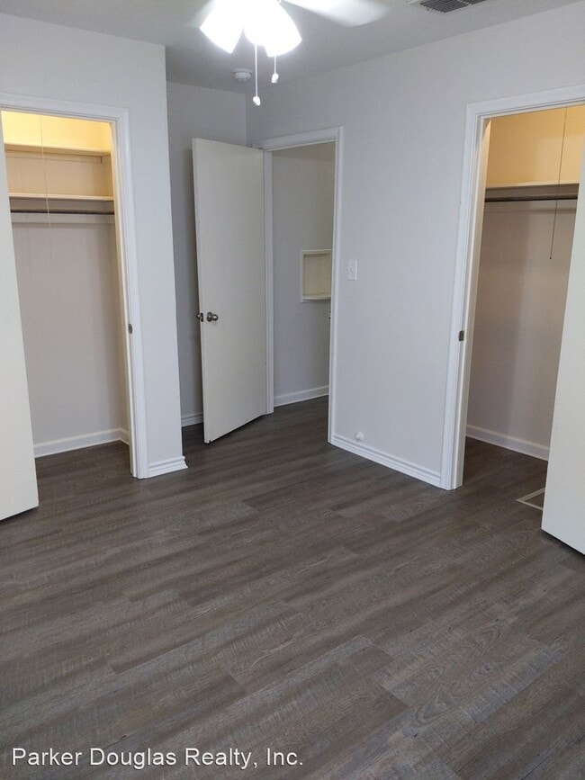 Building Photo - 2 br, 1 bath House - 1221 South Lamar