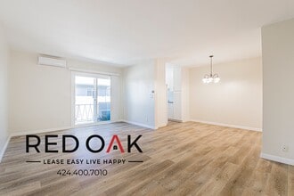 Building Photo - 642 Hayworth Ave