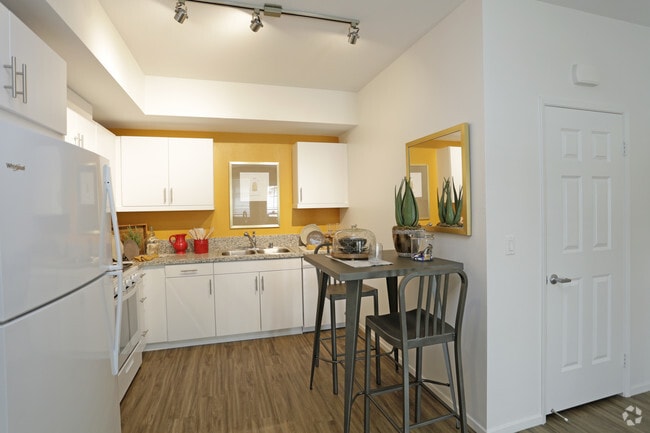 1 BR, 1 BA - 743 SF - Stone Creek