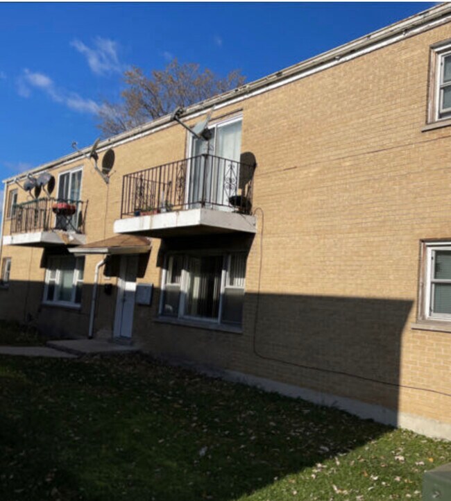 Building Photo - 14505 S Richmond Ave