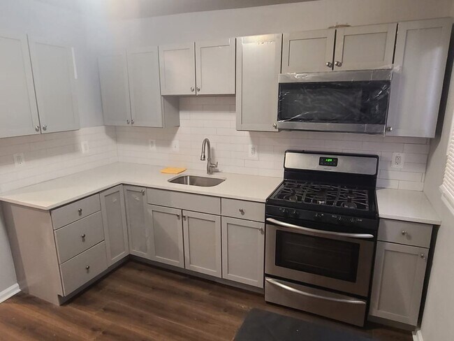 Foto del edificio - 2 Beds 3 Baths | $1650 | 538 McMechen St B...