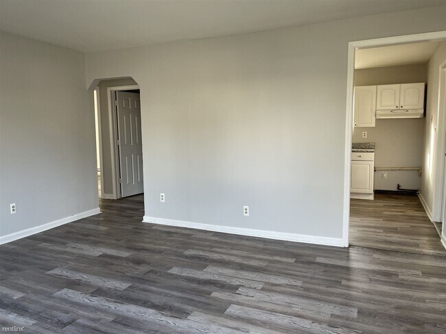 Building Photo - 3 br, 1 bath House - 26319 Kathy St