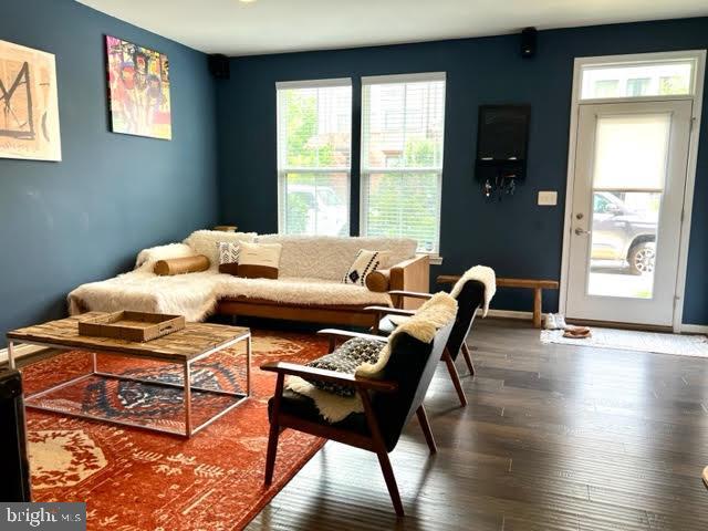 Foto principal - 43309 John Michael Ter