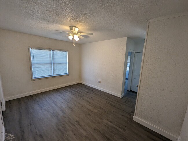 Foto del edificio - Quiet 3 bedroom