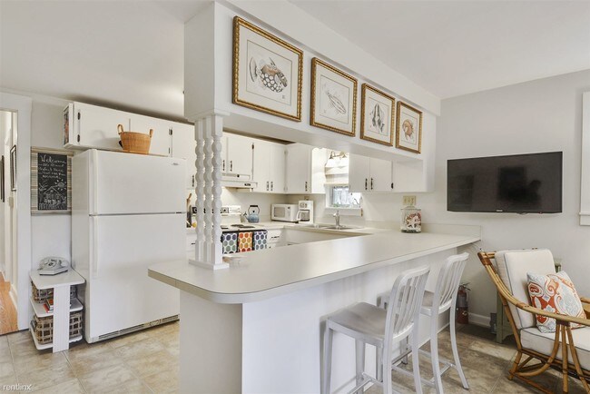 Building Photo - 1 br, 2 bath House - Sunny View