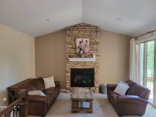 Building Photo - 6980 Wildridge Rd