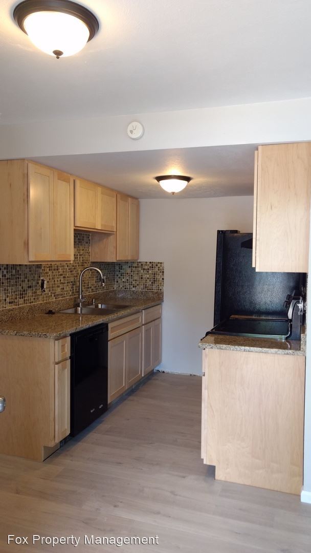 Building Photo - 3 br, 2 bath House - 710 W. Cleveland Circle