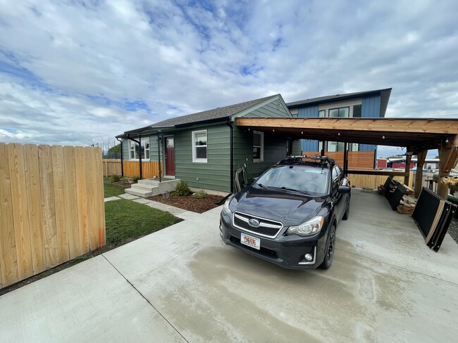 Building Photo - 1240 Cannon St