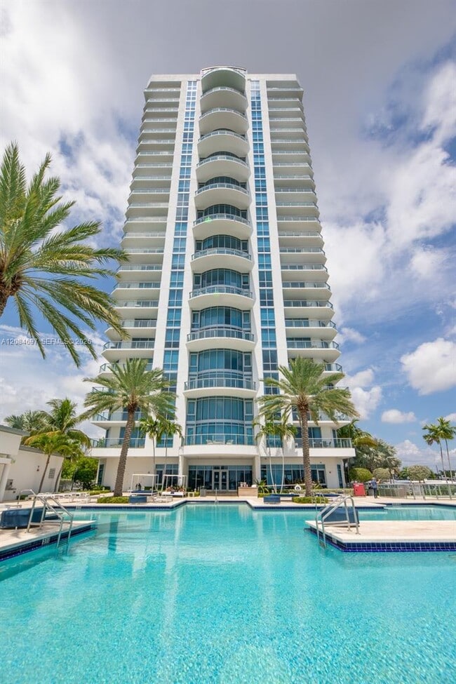Building Photo - 17111 Biscayne Blvd