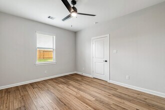 Building Photo - 15765 Bayberry Trce Dr