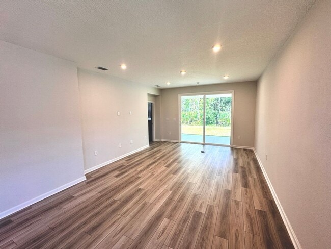 Foto del edificio - Rivertown 3 Bedroom, 2 Bath Home! Like New!