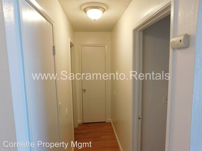 Foto del edificio - 2229 Edison Ave