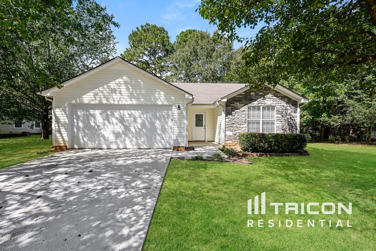 329 Kellys Walk Locust Grove GA House Rental in Locust Grove, GA