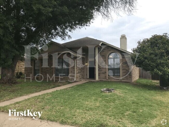 Building Photo - 4368 Saugus Dr