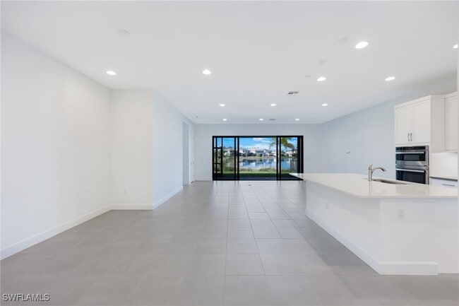 Building Photo - 12771 Woodbury Dr
