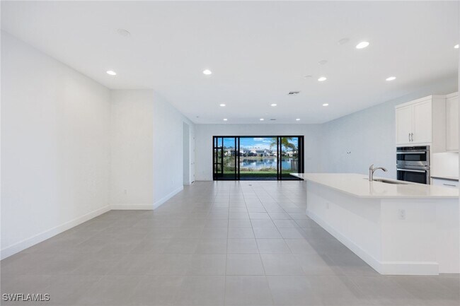 Foto del edificio - 12771 Woodbury Dr