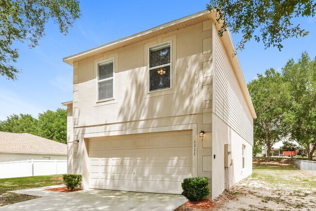 Building Photo - 1111 Chateau Cir