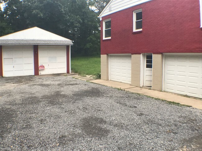 Building Photo - 283 Hilltop Dr